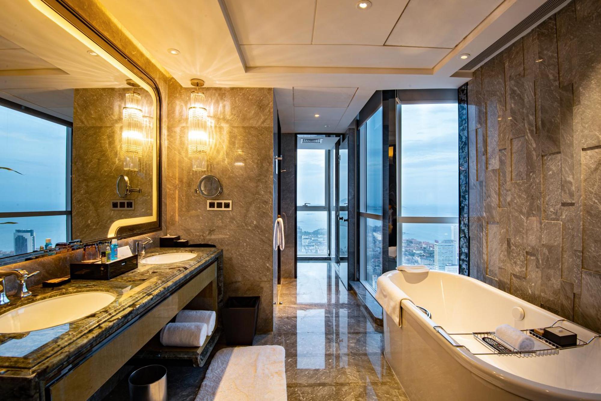 Hotel Pullman Yantai Center Extérieur photo